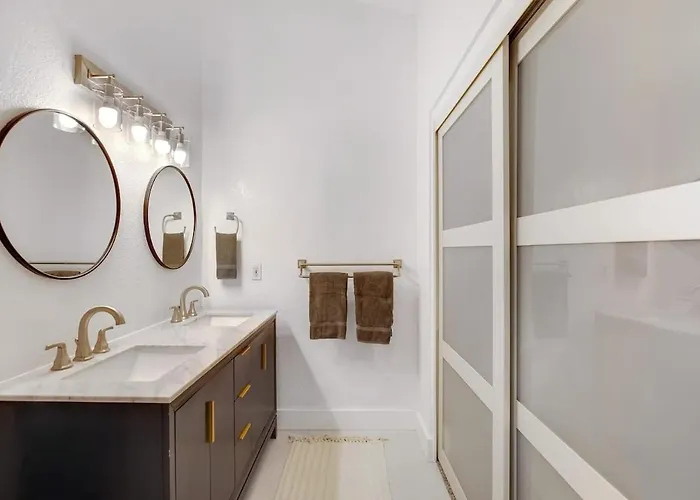 Cozy Escape With Hot Tub, Bbq & Fire Pit Holiday home Gilbert